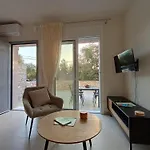 Verga's Maison Apartment