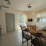 Verga's Maison *