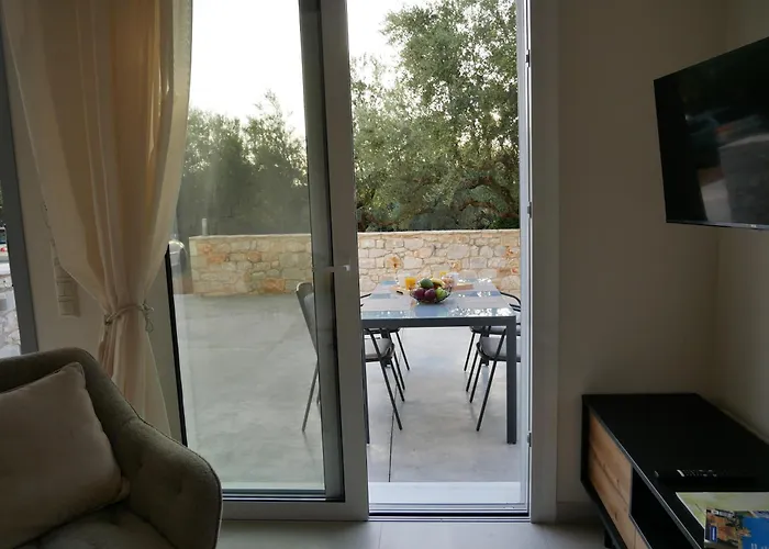 Verga's Maison كالاماتا